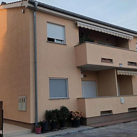 Apartman Sandra -Private Parking And Garden Zadar Ngoại thất bức ảnh
