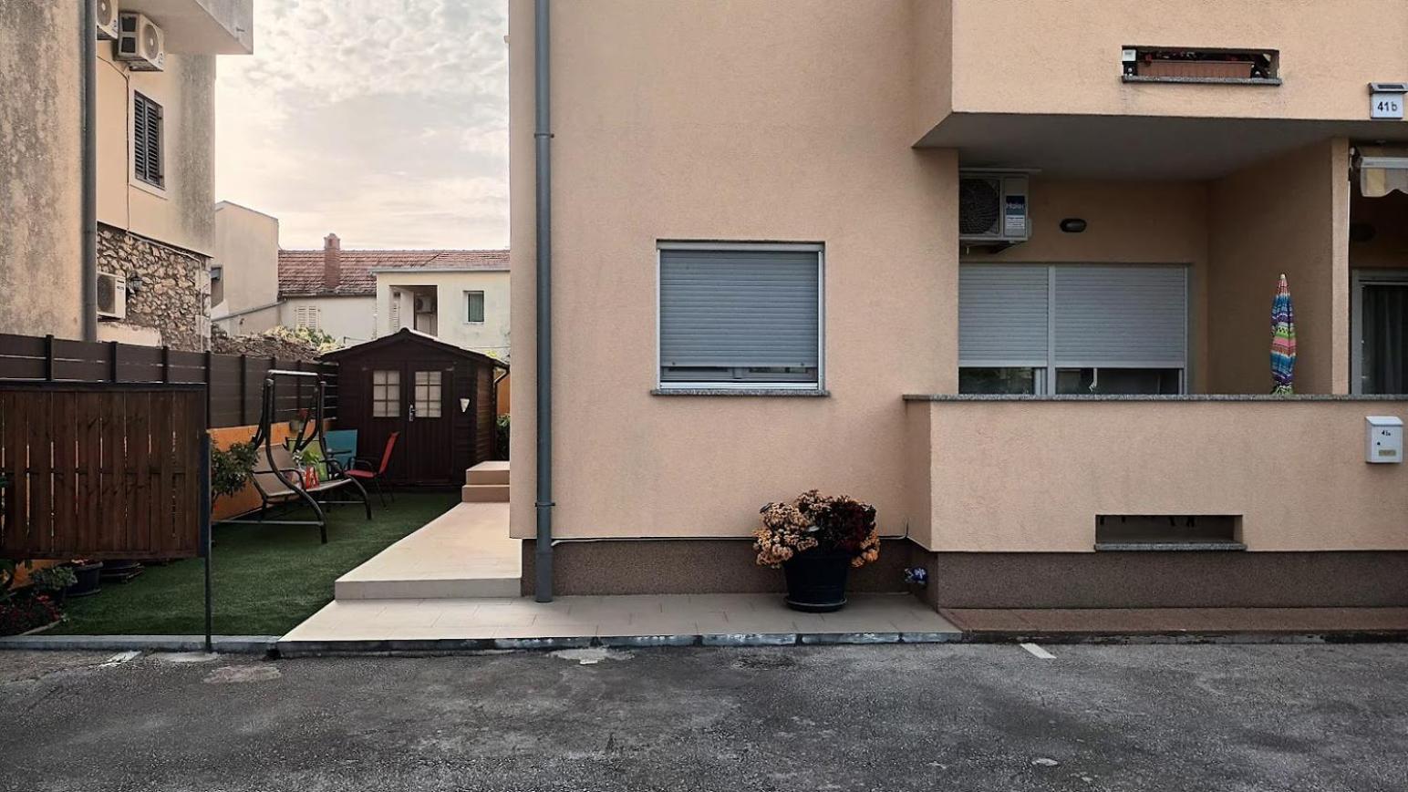 Apartman Sandra -Private Parking And Garden Zadar Ngoại thất bức ảnh